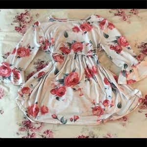 Blushed floral white frilly blouse